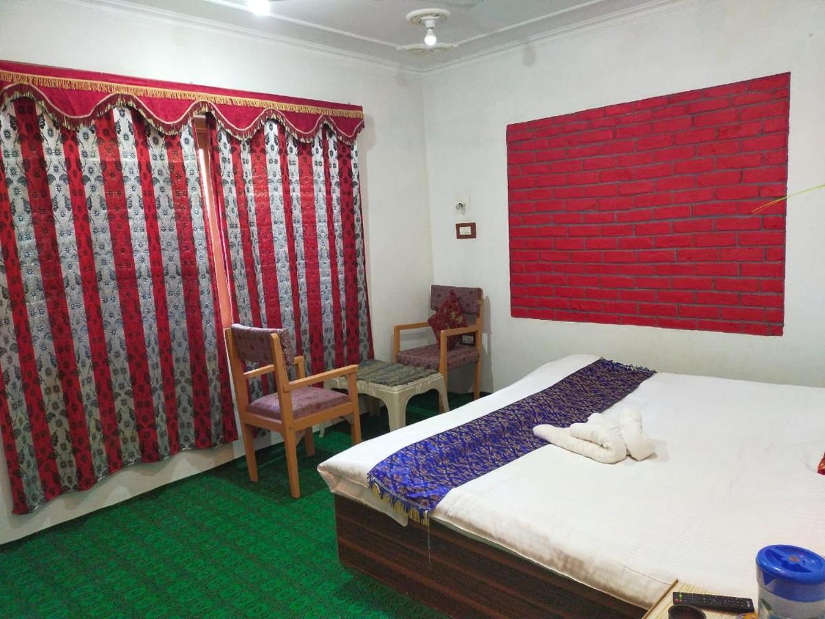 Hotel New Heaven Canal Srinagar  Exterior photo