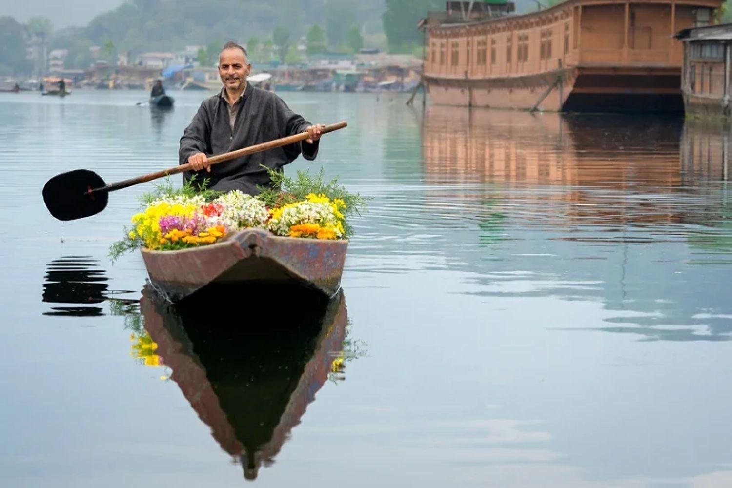 Hotel New Heaven Canal Srinagar  Exterior photo